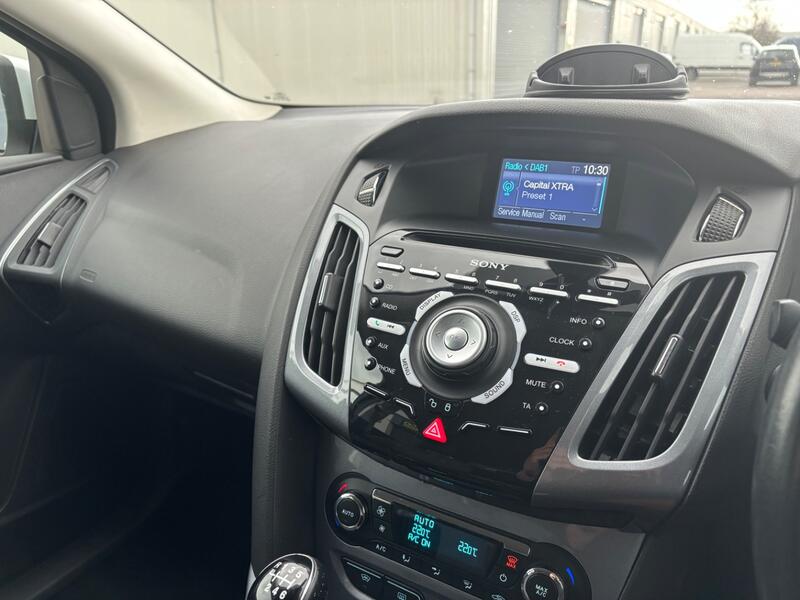 FORD FOCUS