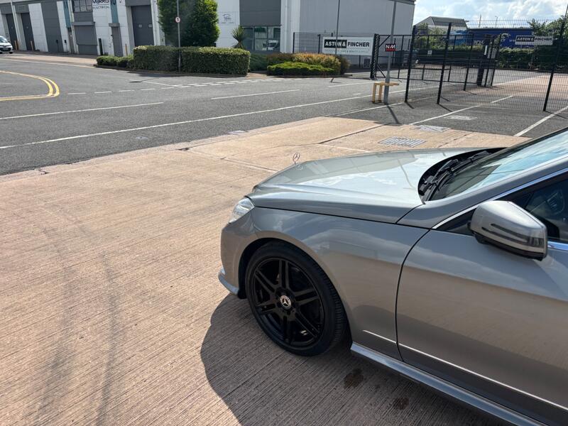 MERCEDES-BENZ E CLASS