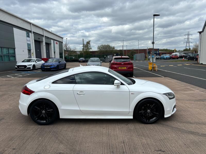 View AUDI TT 1.8 TFSI S line 