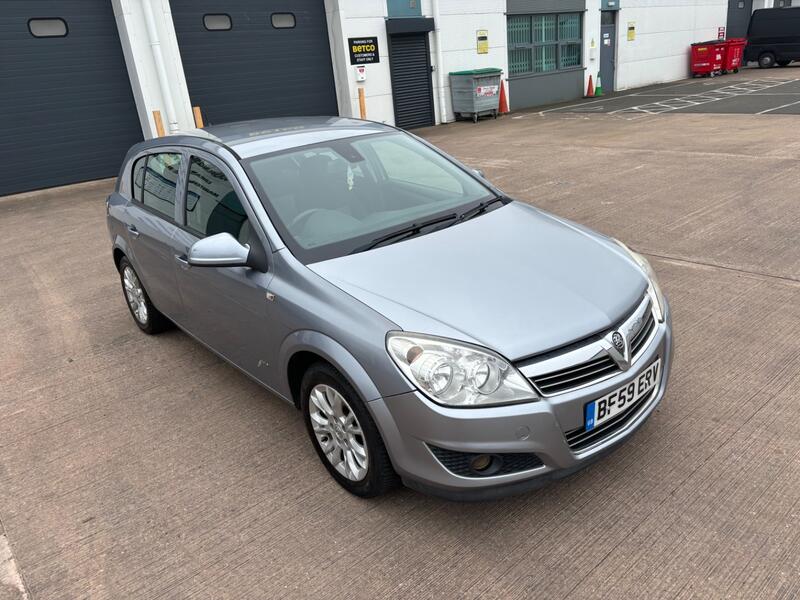 VAUXHALL ASTRA