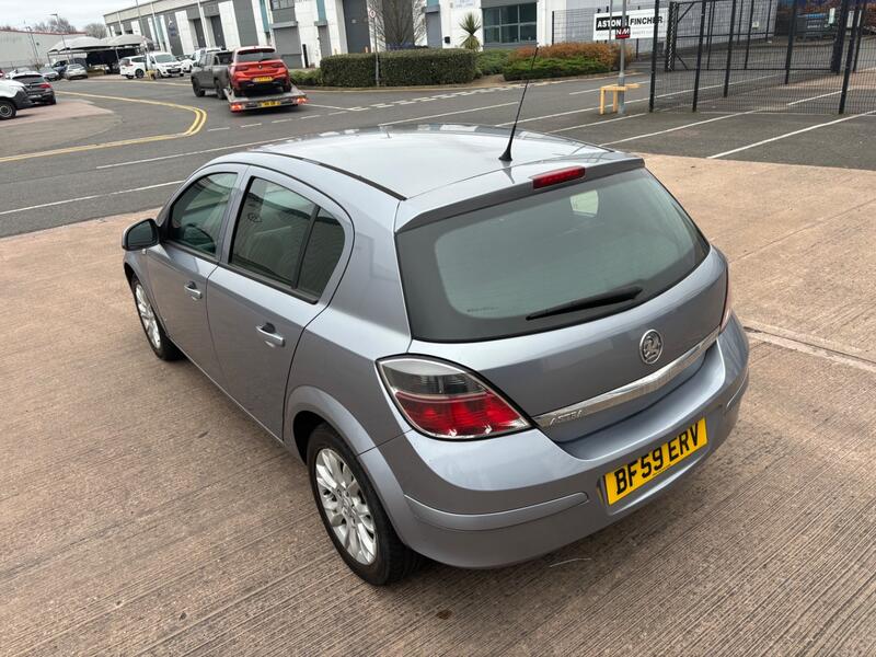 VAUXHALL ASTRA