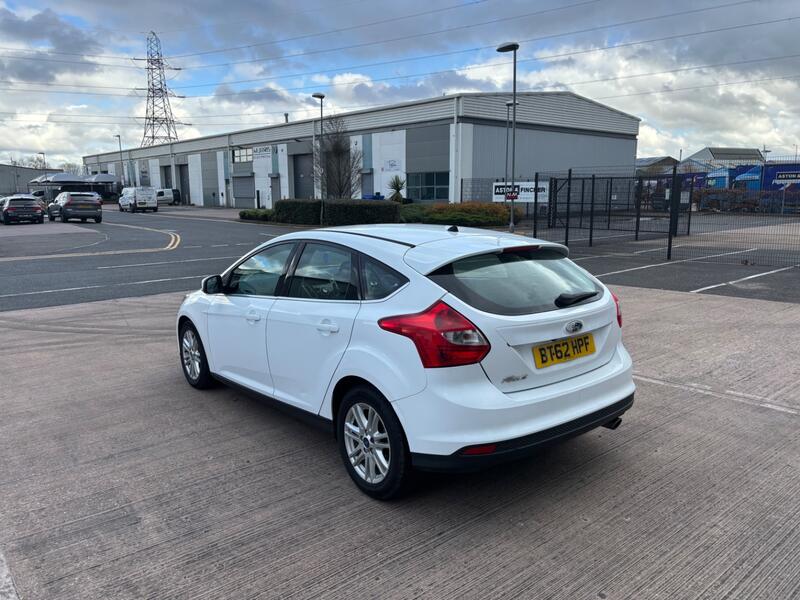 FORD FOCUS