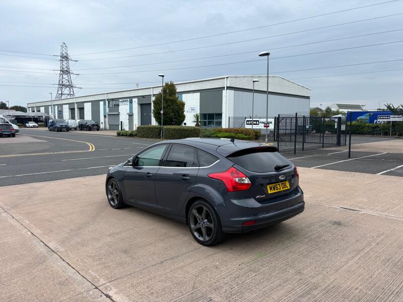 FORD FOCUS