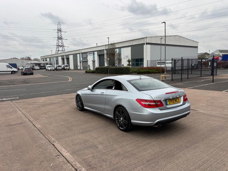 MERCEDES-BENZ E CLASS