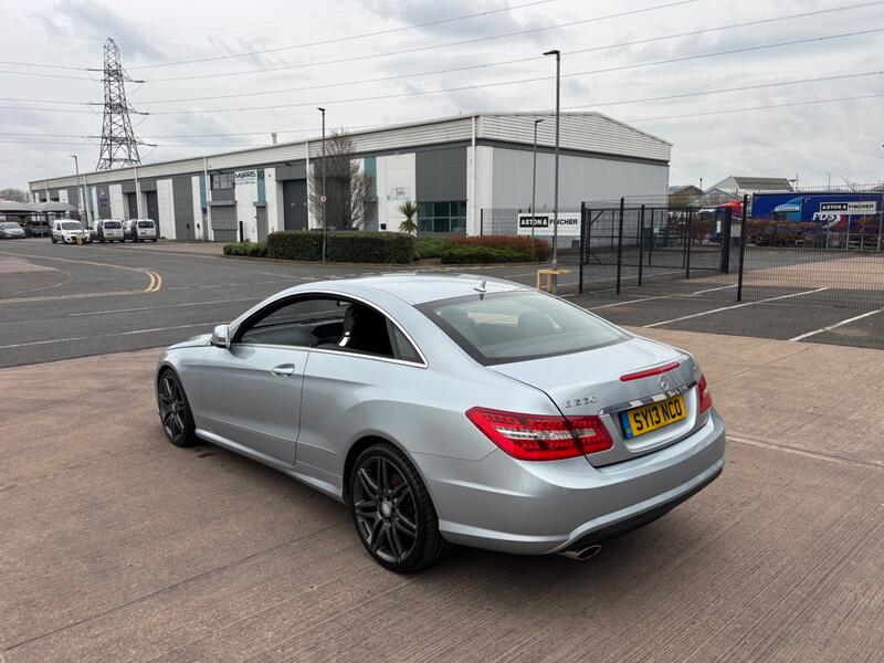 MERCEDES-BENZ E CLASS