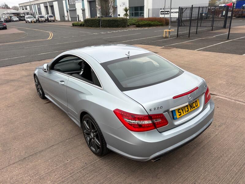MERCEDES-BENZ E CLASS