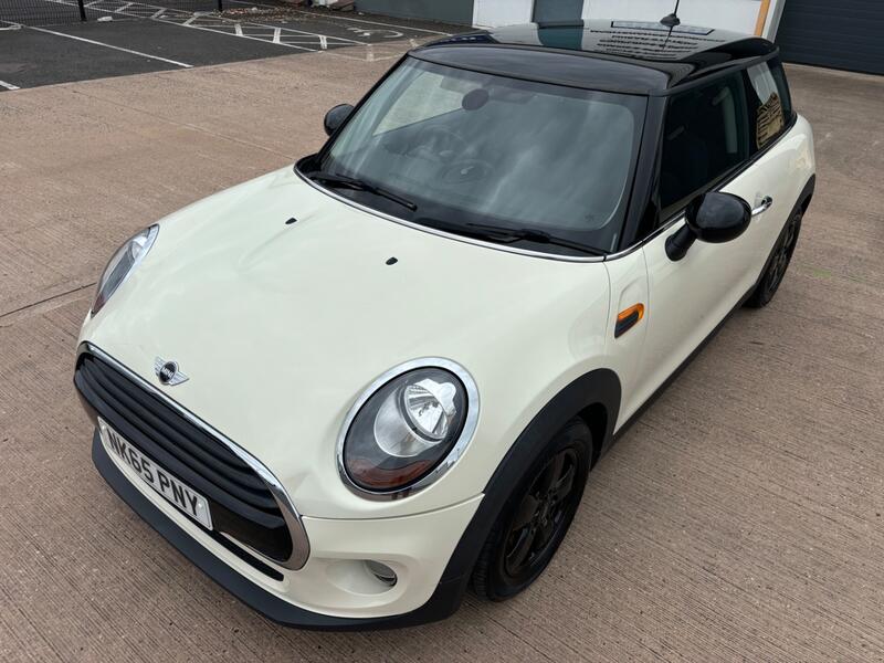 MINI HATCH