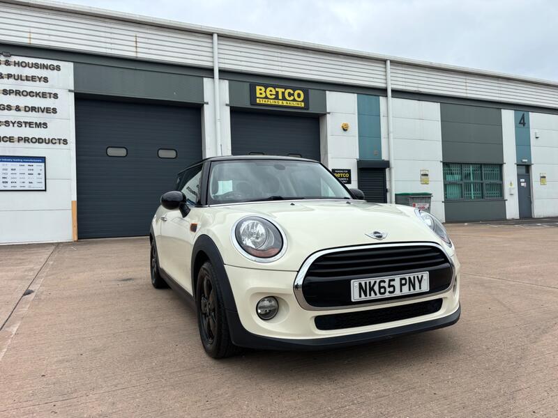 MINI HATCH