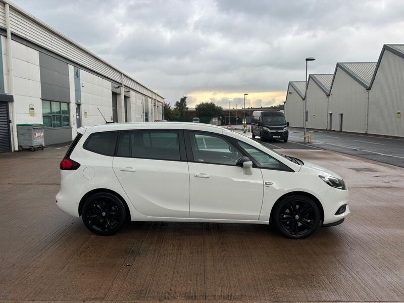 View VAUXHALL ZAFIRA TOURER 2.0 CDTi SRi