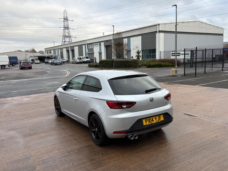 SEAT LEON