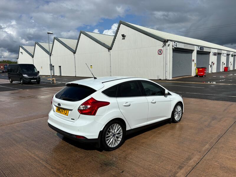 FORD FOCUS