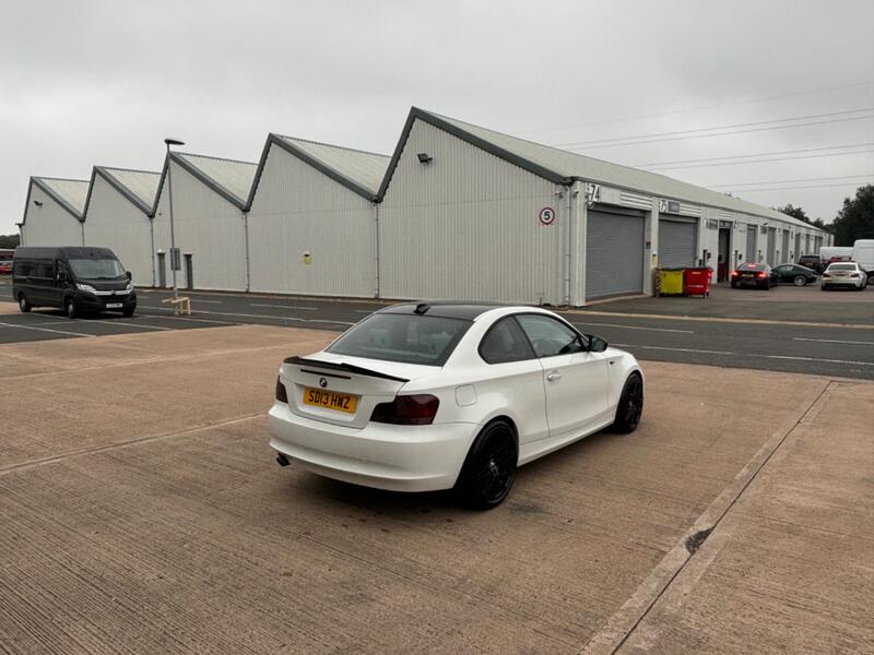 BMW 1 SERIES