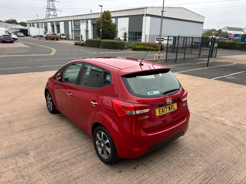 HYUNDAI IX20
