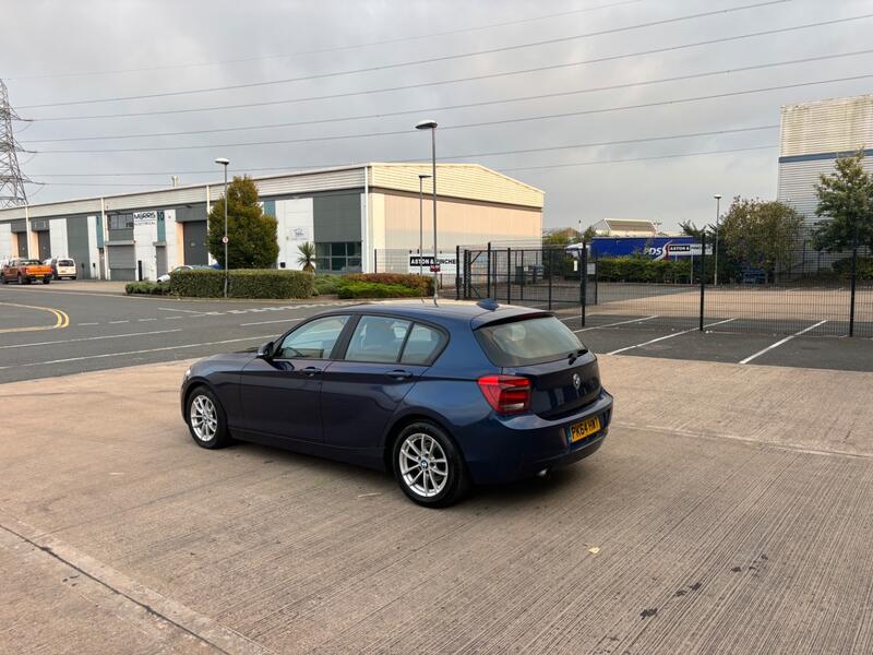 BMW 1 SERIES