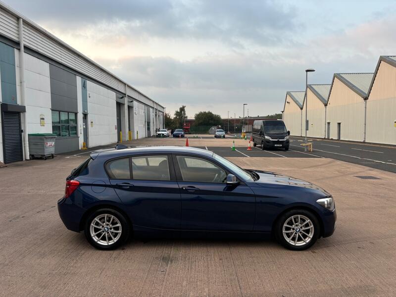 View BMW 1 SERIES 1.6 116d EfficientDynamics 5-door
