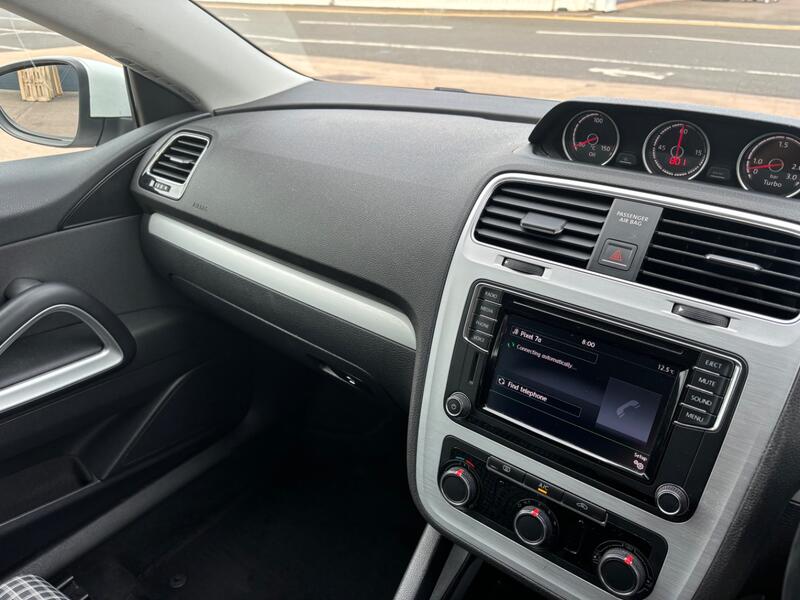 VOLKSWAGEN SCIROCCO
