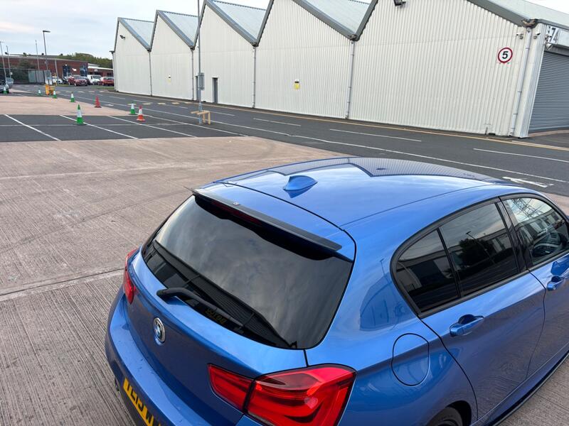 BMW 1 SERIES