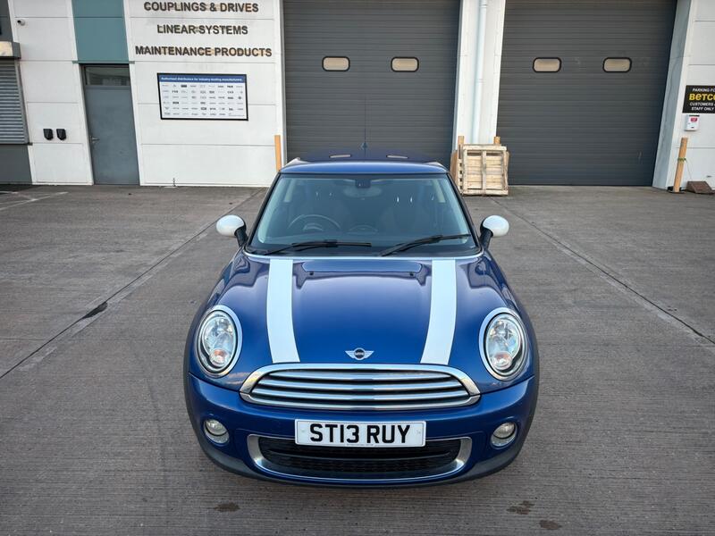 MINI HATCH