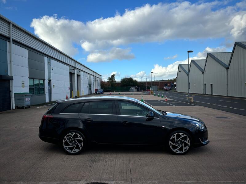 VAUXHALL INSIGNIA