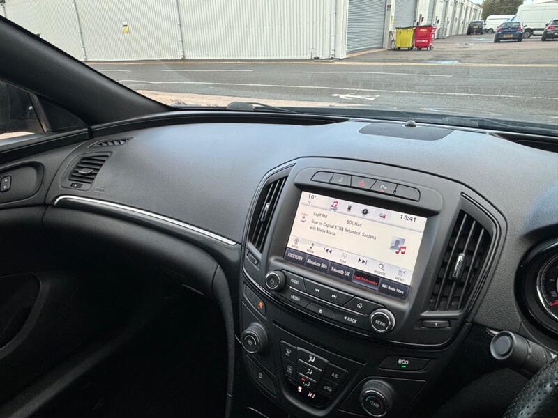 VAUXHALL INSIGNIA