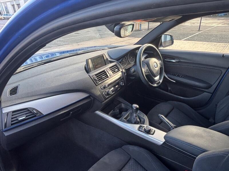 BMW 1 SERIES