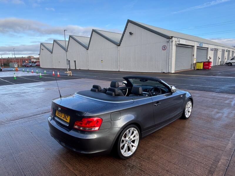 BMW 1 SERIES