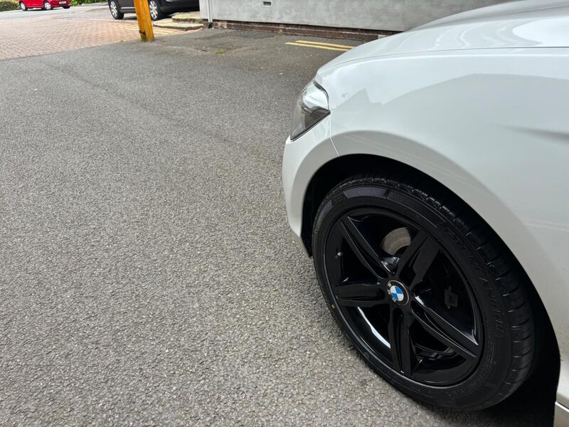 BMW 1 SERIES