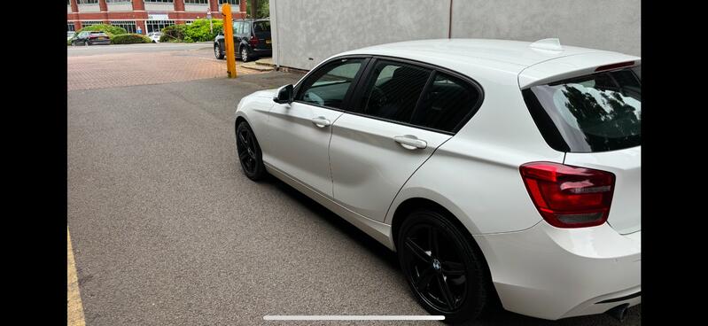 BMW 1 SERIES