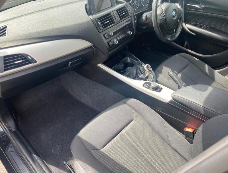 BMW 1 SERIES
