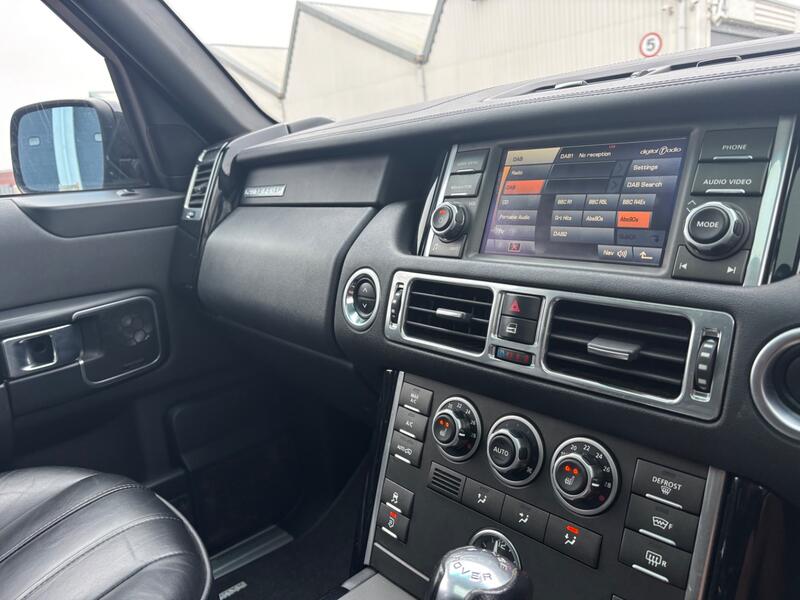 LAND ROVER RANGE ROVER