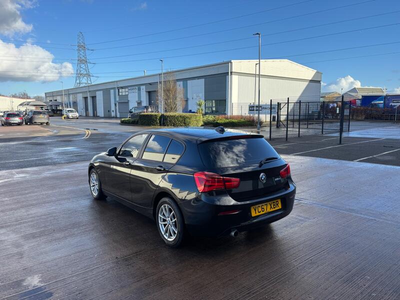 BMW 1 SERIES
