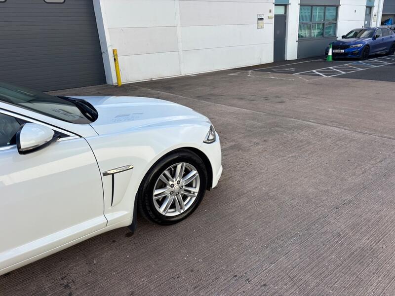 JAGUAR XF