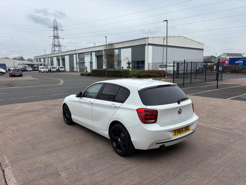 BMW 1 SERIES