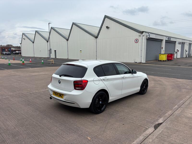 BMW 1 SERIES