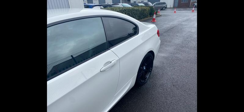 BMW 3 SERIES