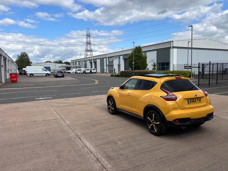View NISSAN JUKE 1.5 dCi 8v Tekna