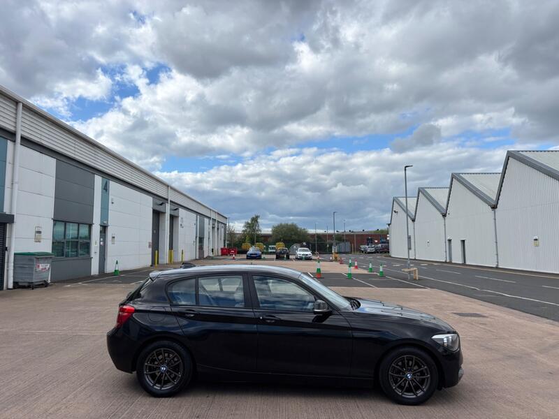 BMW 1 SERIES