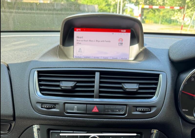 VAUXHALL MOKKA