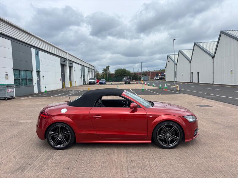 View AUDI TT 1.8 TFSI S line
