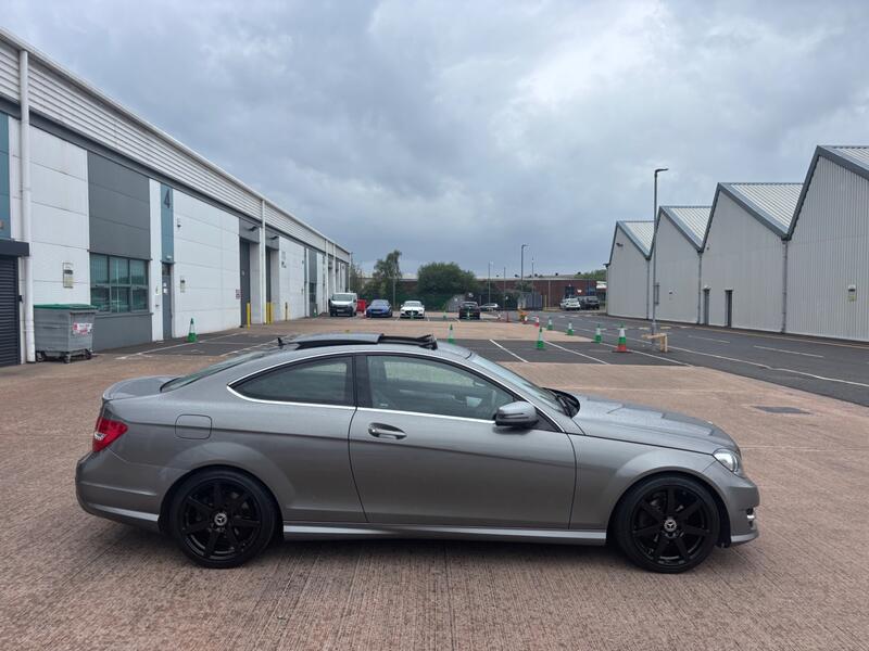 View MERCEDES-BENZ C CLASS 2.1 C220 CDI AMG Sport Edition