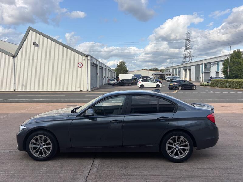 View BMW 3 SERIES 2.0 320d SE Saloon