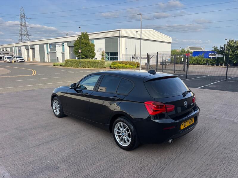 View BMW 1 SERIES 1.5 116d SE 5-door