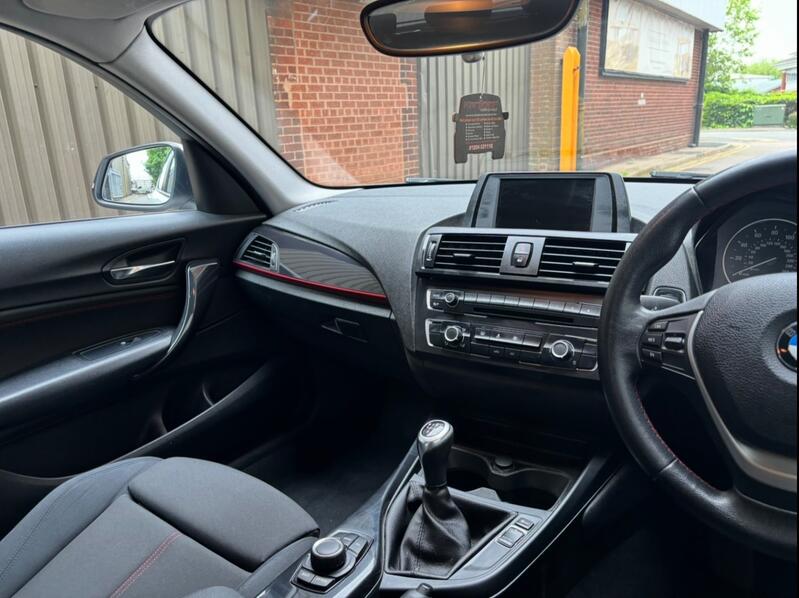 View BMW 1 SERIES 2.0 116d Sport 5-door
