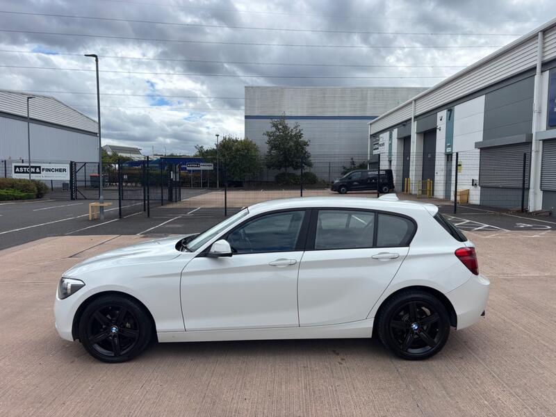 View BMW 1 SERIES 2.0 116d Sport 5-door