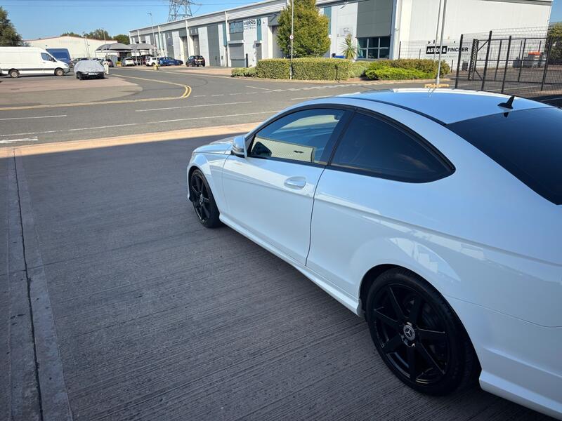 View MERCEDES-BENZ C CLASS 2.1 C220 CDI AMG Sport Edition