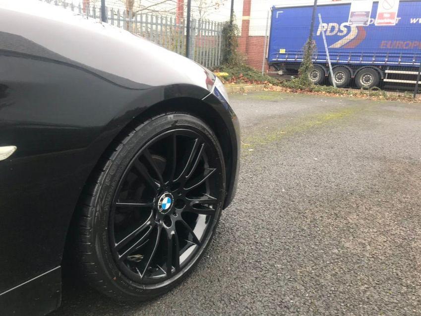 BMW 3 SERIES