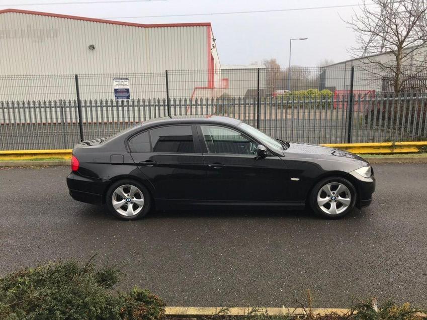 View BMW 3 SERIES 2.0 320d EfficientDynamics 4dr