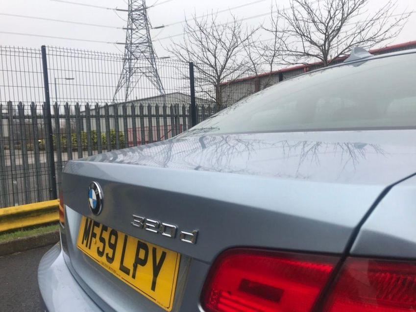 BMW 3 SERIES