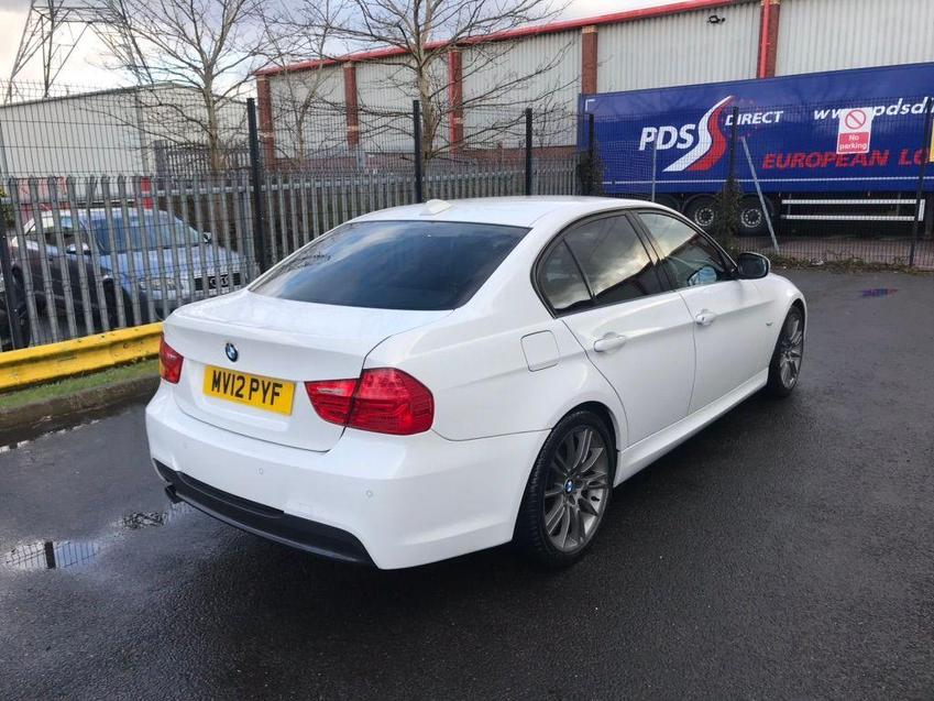 BMW 3 SERIES
