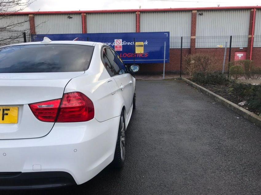 BMW 3 SERIES